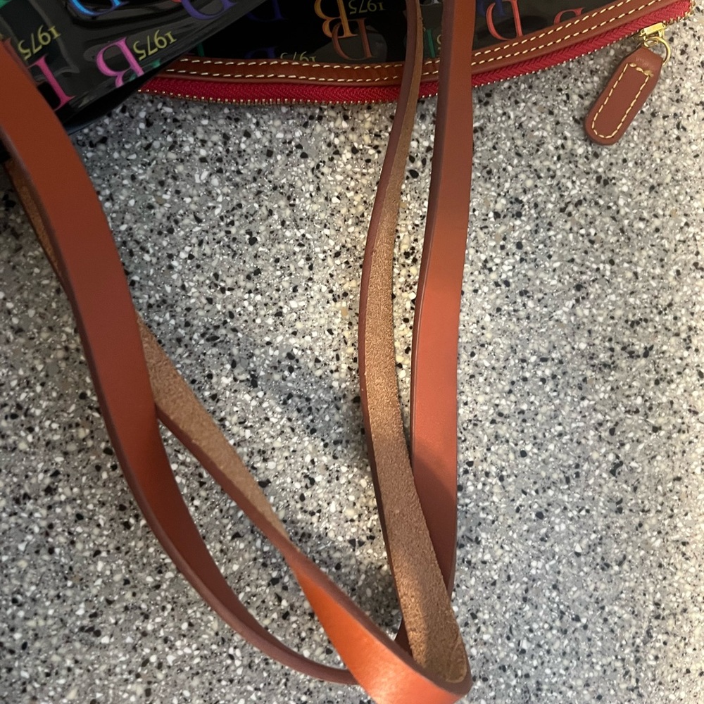 Dooney & Bourke set - Picture 8 of 16